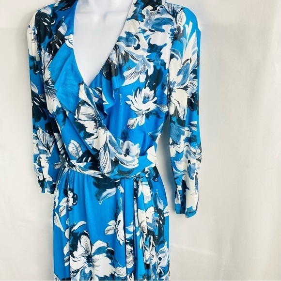 Robert Louis Women’s Sz Med. Blue W/ White Floral Ruffle V-Neck Faux Wrap Dress - Picture 2 of 7